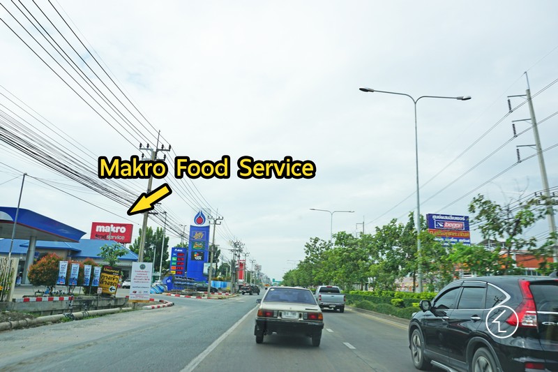 ระหว่างทางจะเจอกับ Tesco Lotus กัลปพฤกษ์ และ Makro Food Service